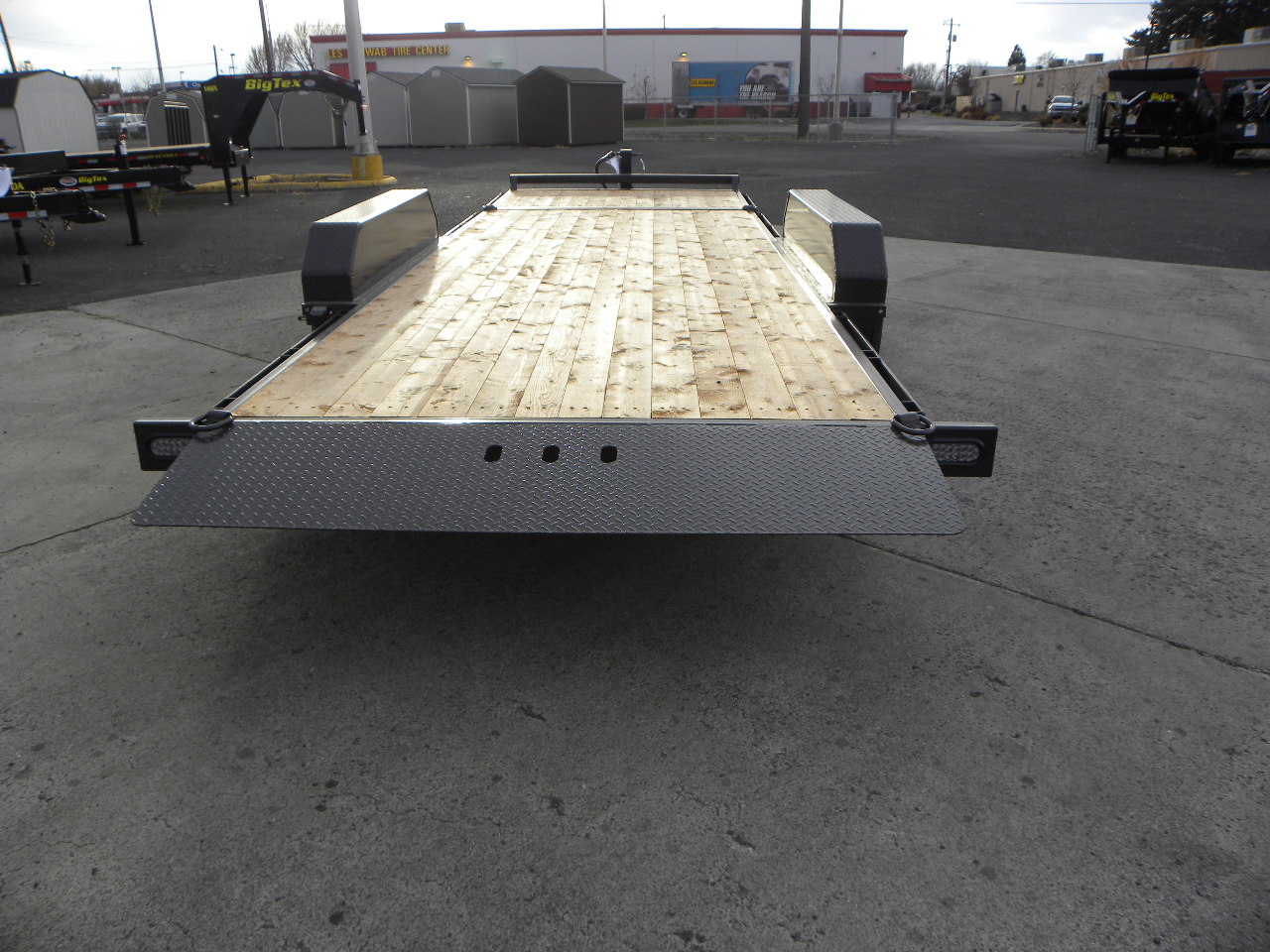 2021 Summit Denali 7'x 20' Tilt Trailer - Image 3