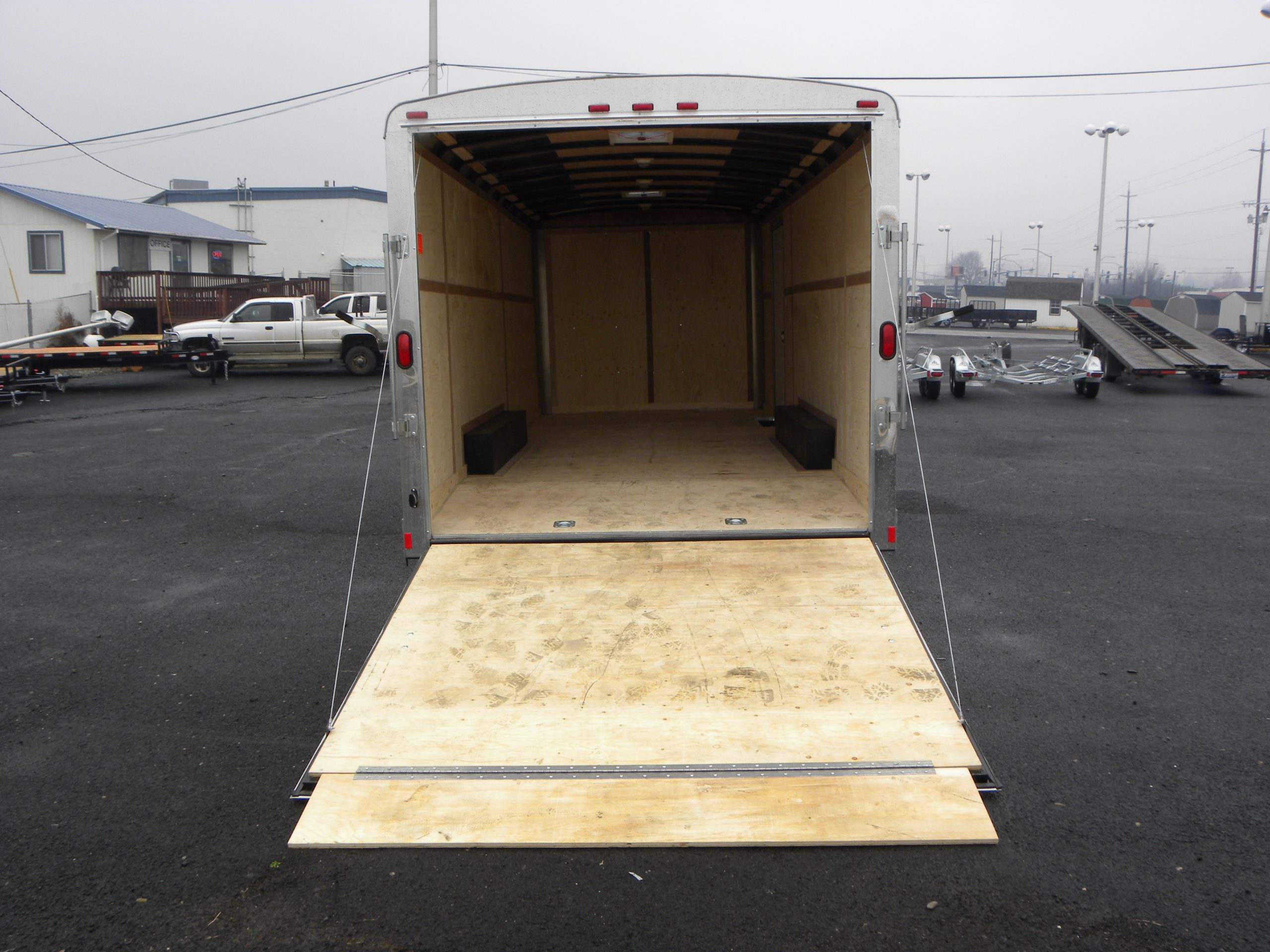 2021 Cargo Mate 8'x22' Blazer Tailwind Car Hauler Package - Image 4