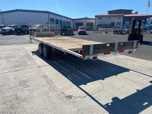 1992 Used 8 x 18 Tricker Deckover Trailer - Image 2