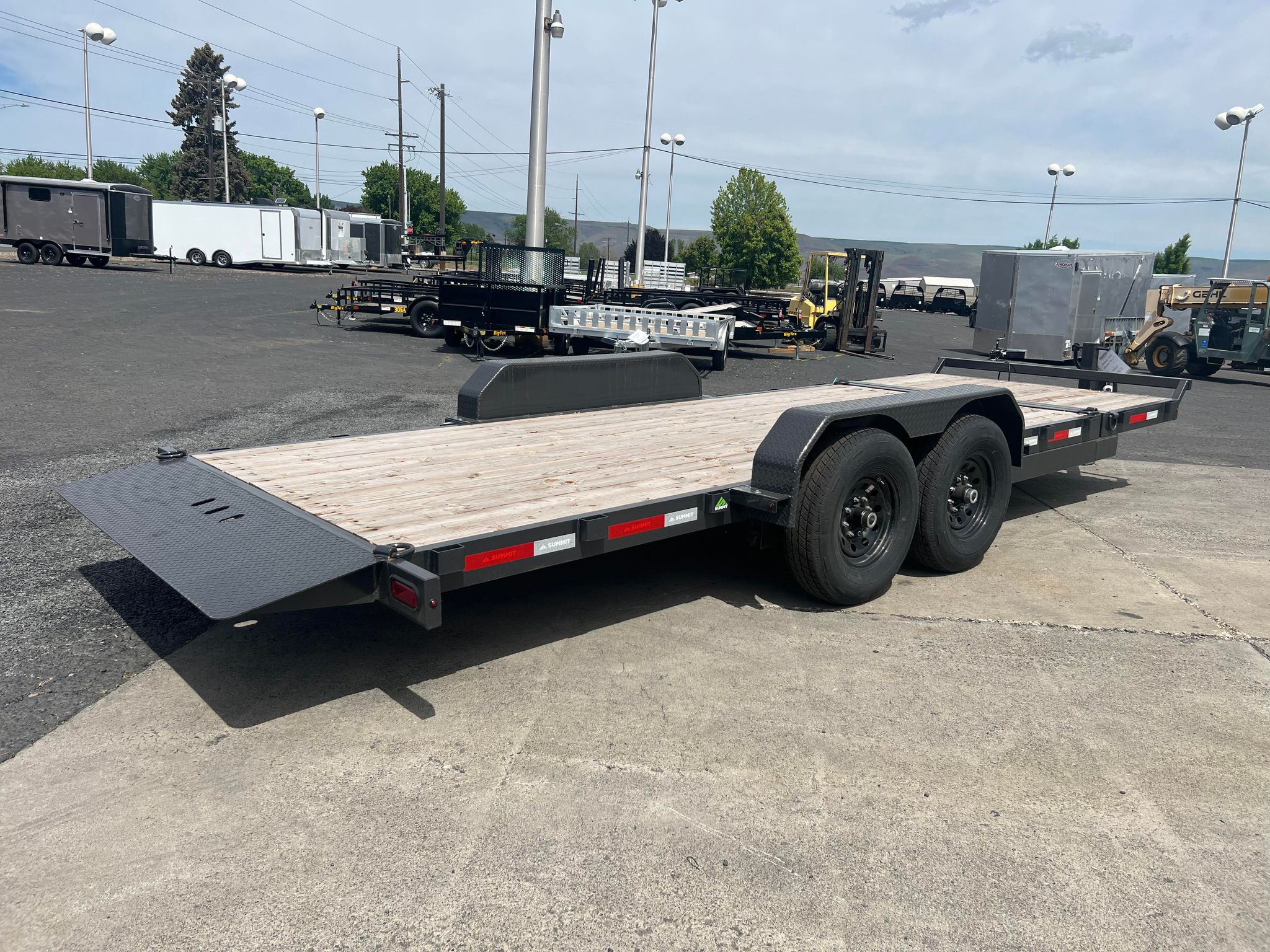 2026 Summit 7 x 20 Cascade Split Tilt Trailer **16/4** GVWR 14k** - Image 3