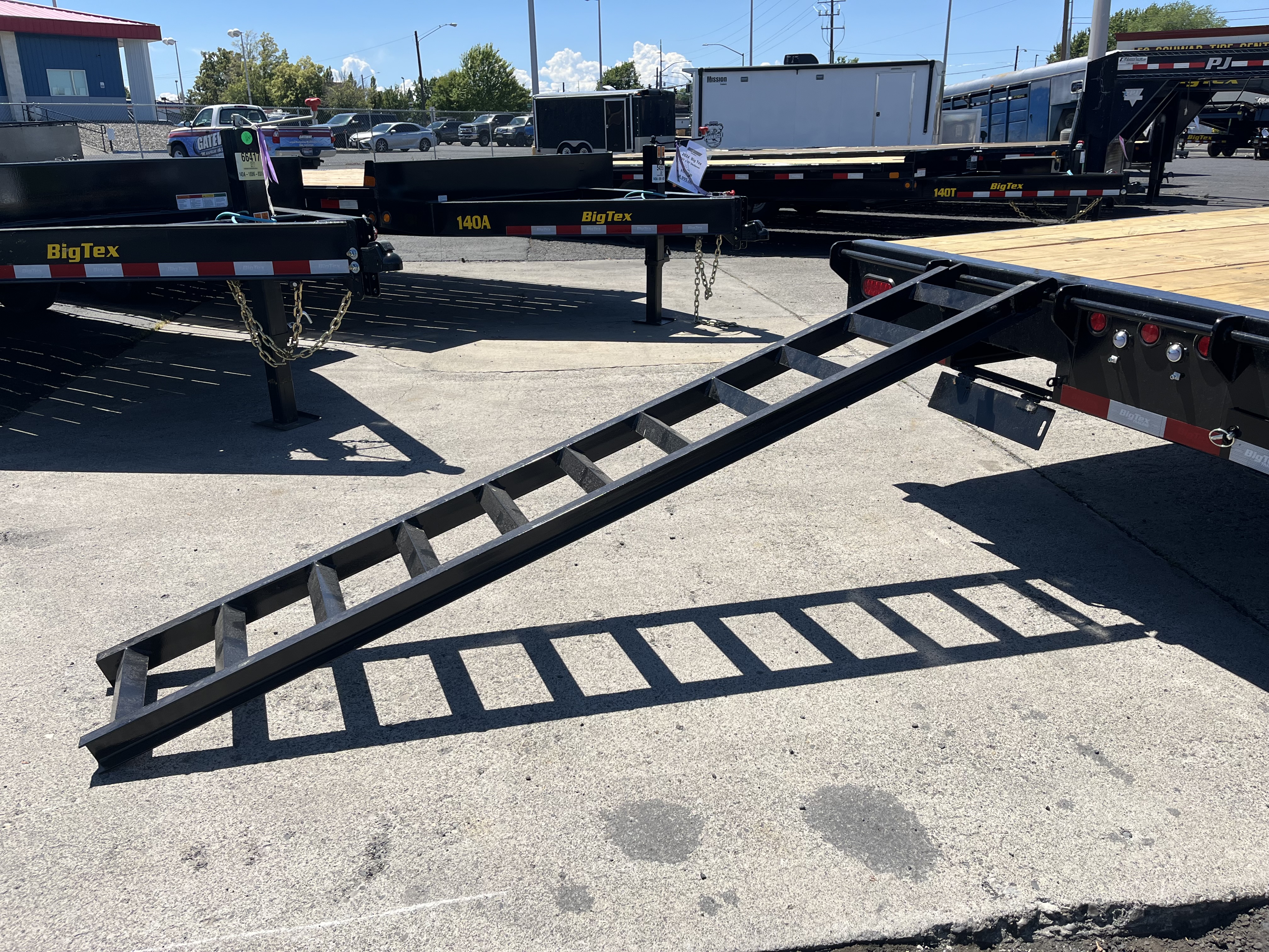 2025 Big Tex 102" x 24' 14OA Deckover Trailer **8' slide in ramps** - Image 4