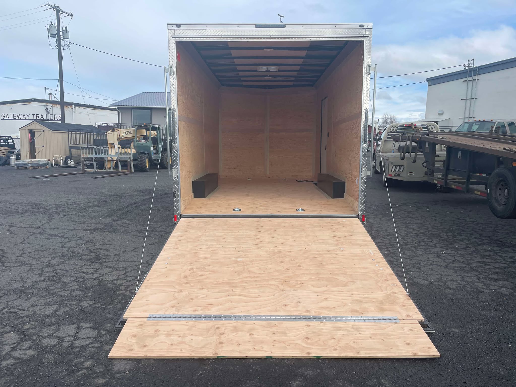 2025 Cargo Mate 8 5 X 16 E Series Enclosed Trailer Ramp Door