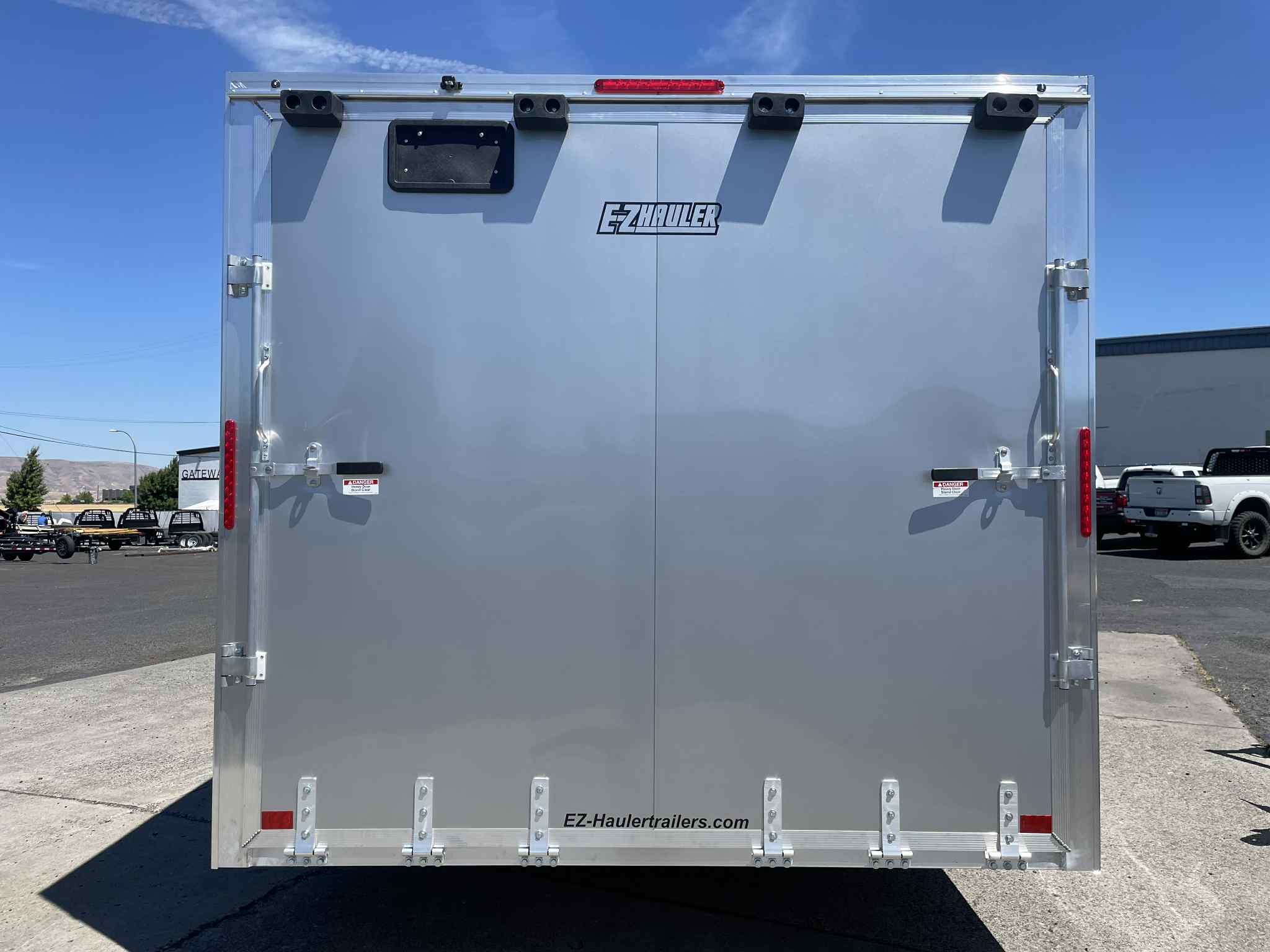 2026 Alcom 8.5 x 24 EZ Hauler Enclosed Trailer **GVWR 9.9k** - Image 4