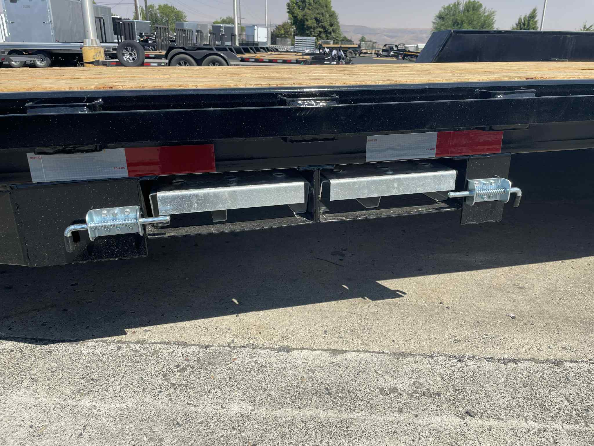 2026 Southland 81 x 20 Flatdeck Trailer **Slide in Ramps** - Image 6