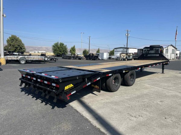 2026 Big Tex 102 x 25 + 5 25GN Gooseneck Trailer **Mega Ramps**