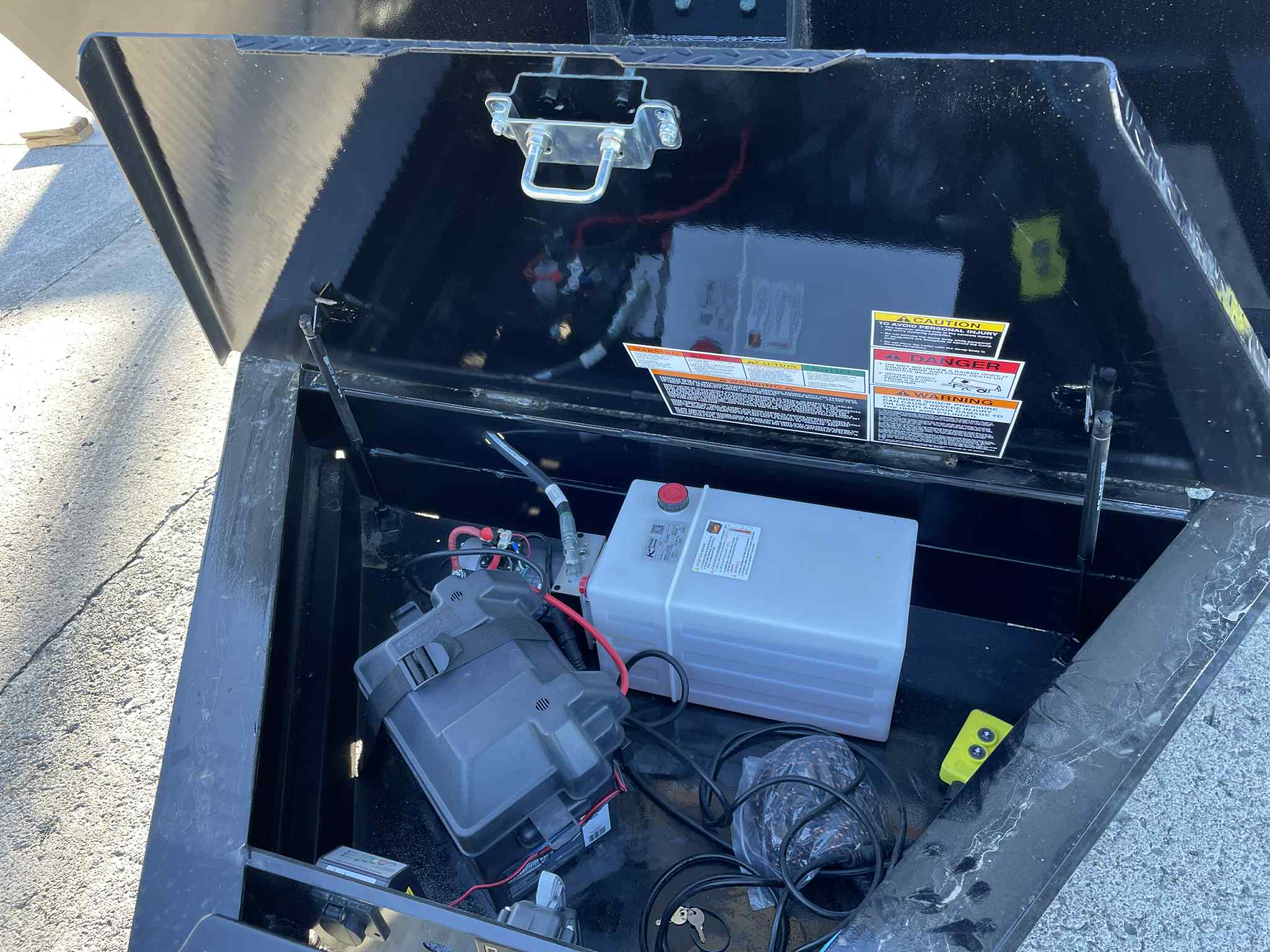 2026 Big Tex 83 x 14 14TD Telescopic Dump Trailer **4' High Sides** - Image 8