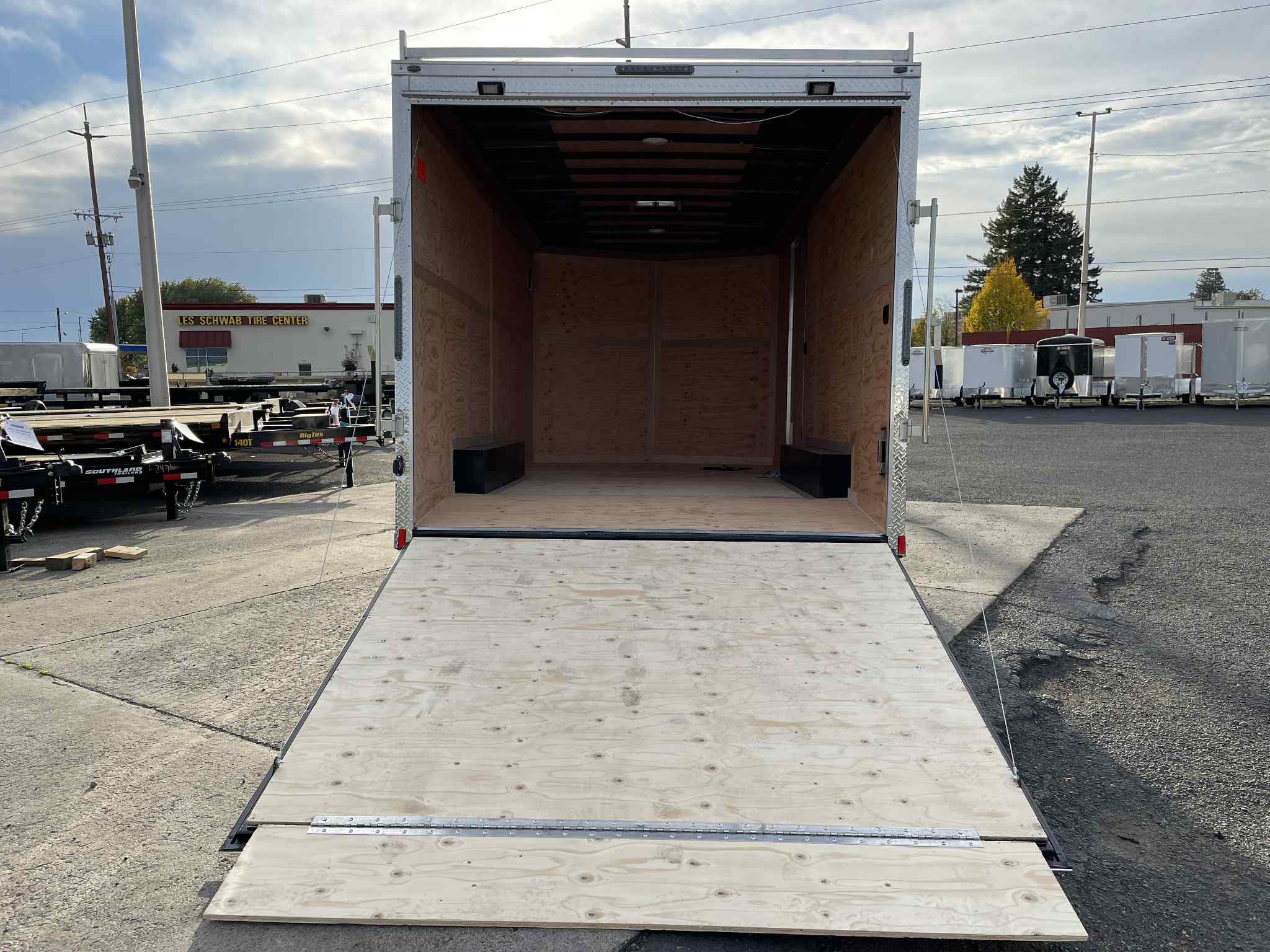 2026 Cargo Mate 8.5 x 16 Contractor Enclosed Trailer **Ramp Door** - Image 5