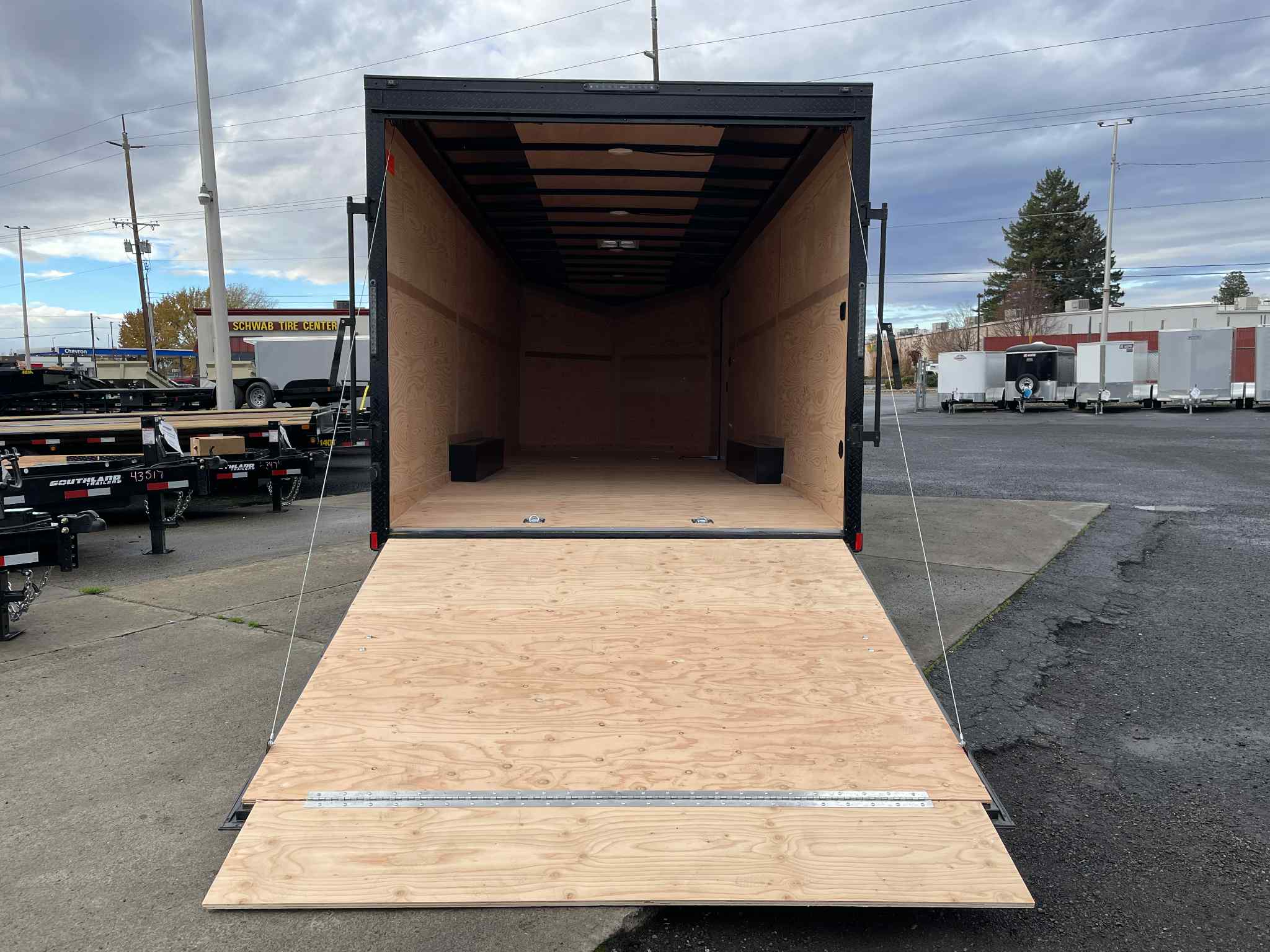 2026 Cargo Mate 8.5 x 24 E-Series Enclosed Trailer **6" Extra Height** - Image 5