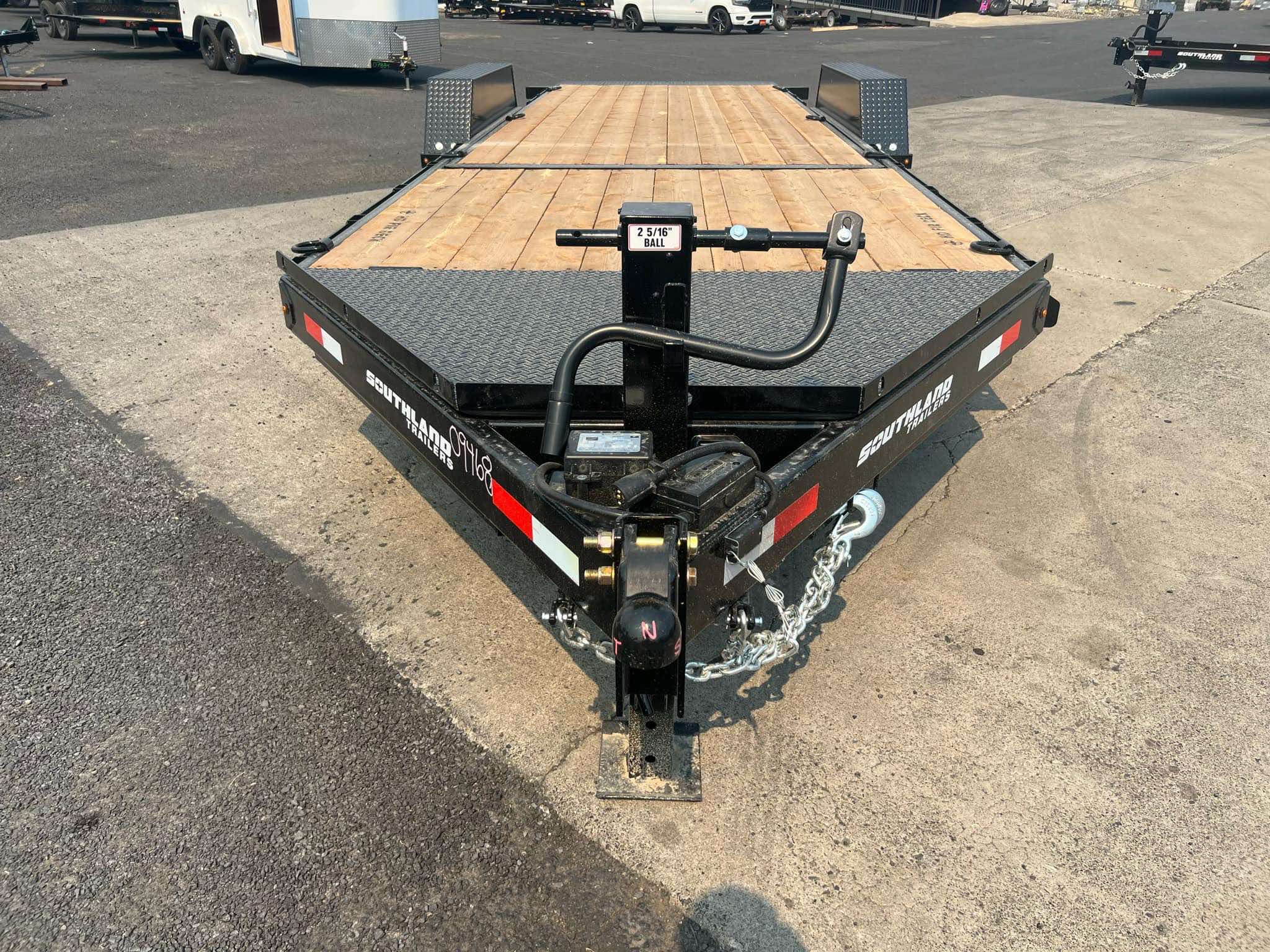 2026 Southland 82 x 22 Split Tilt Trailer - Image 3