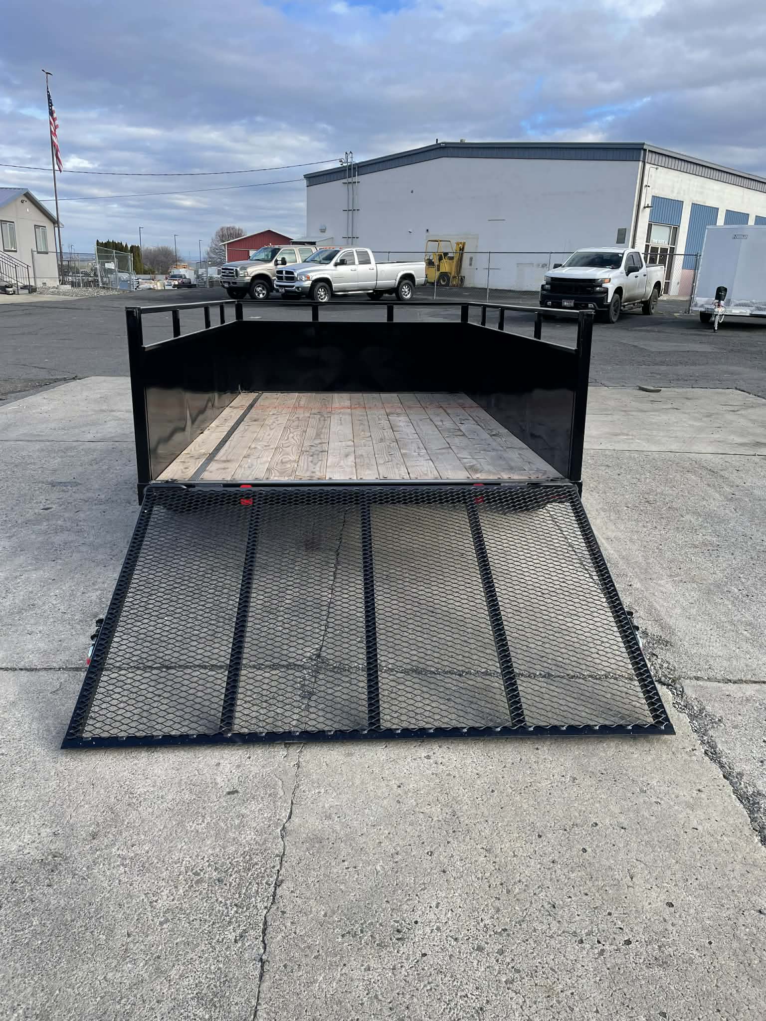 2026 Summit 6 X 10 Utility ** Solid Sides ** - Image 3