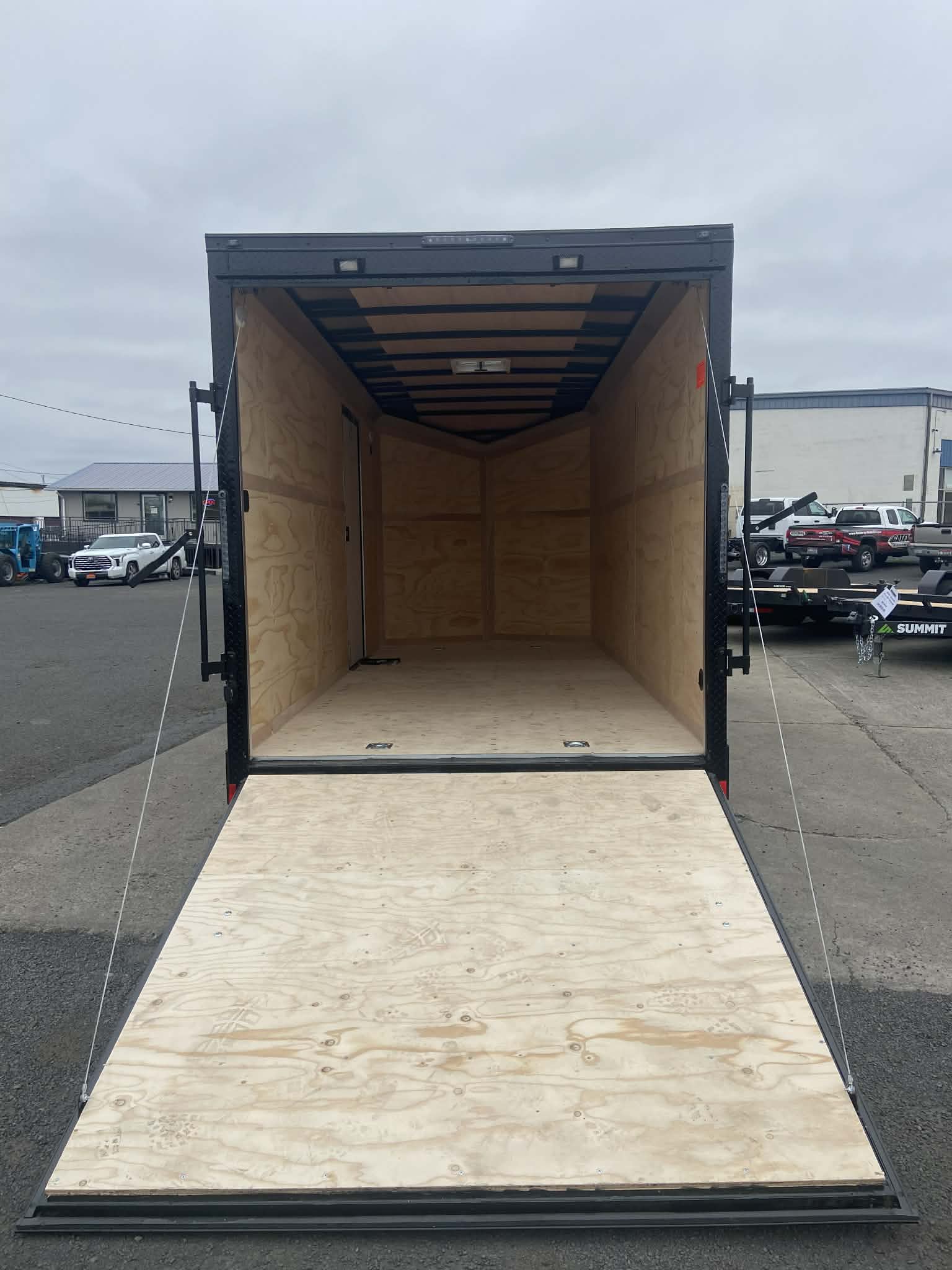 2026 Cargo Mate 7 X 16 E-Series Enclosed Trailers ***UTV Package*** - Image 7