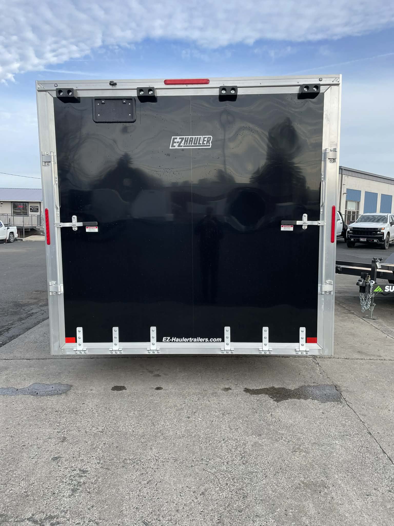 2026 Alcom 8.5 X 20 EZ Hauler - Image 5