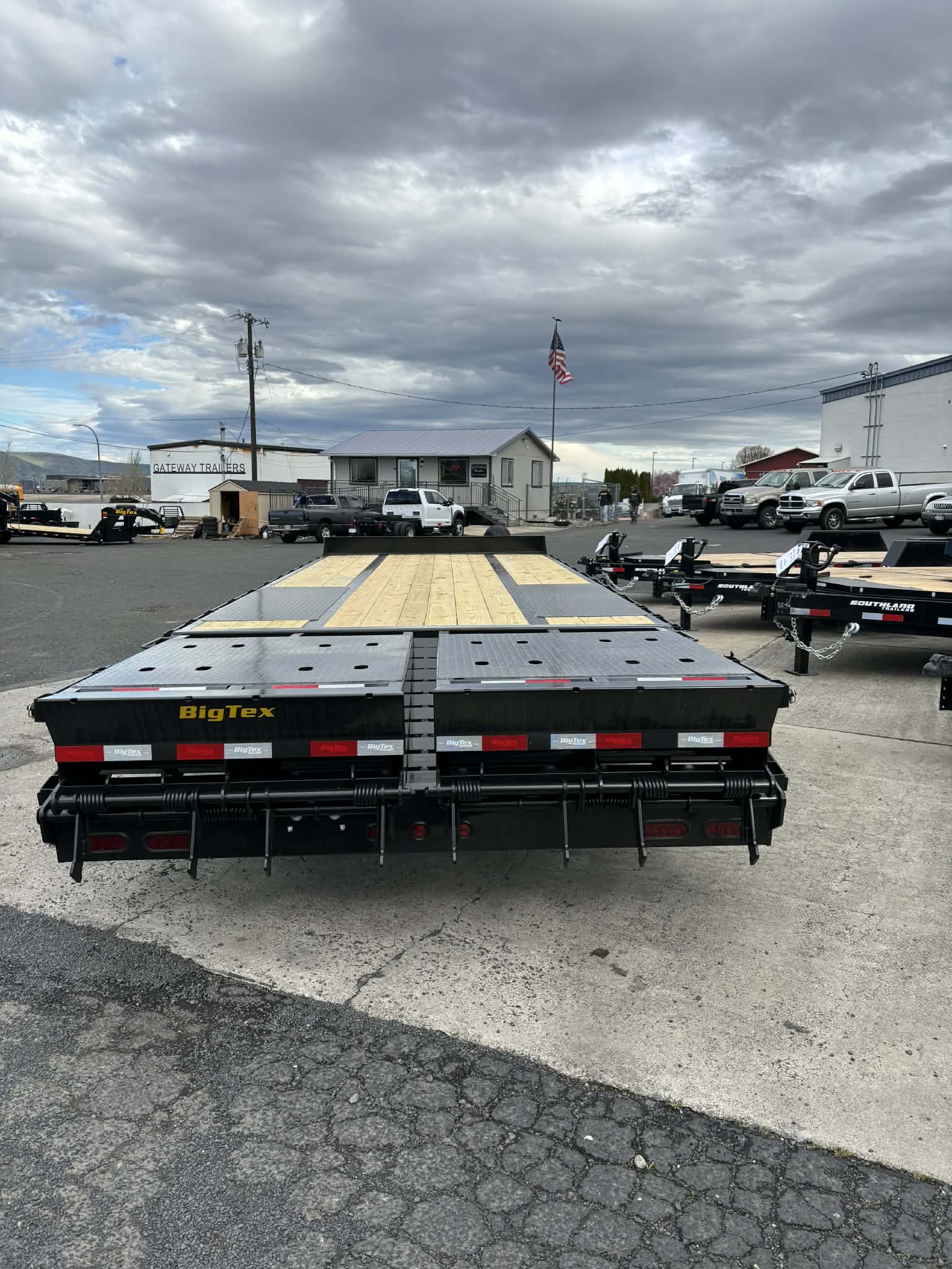 2026 Big Tex 102X20+5 25PH Deckover Trailer **GVWR 25.9K** - Image 5