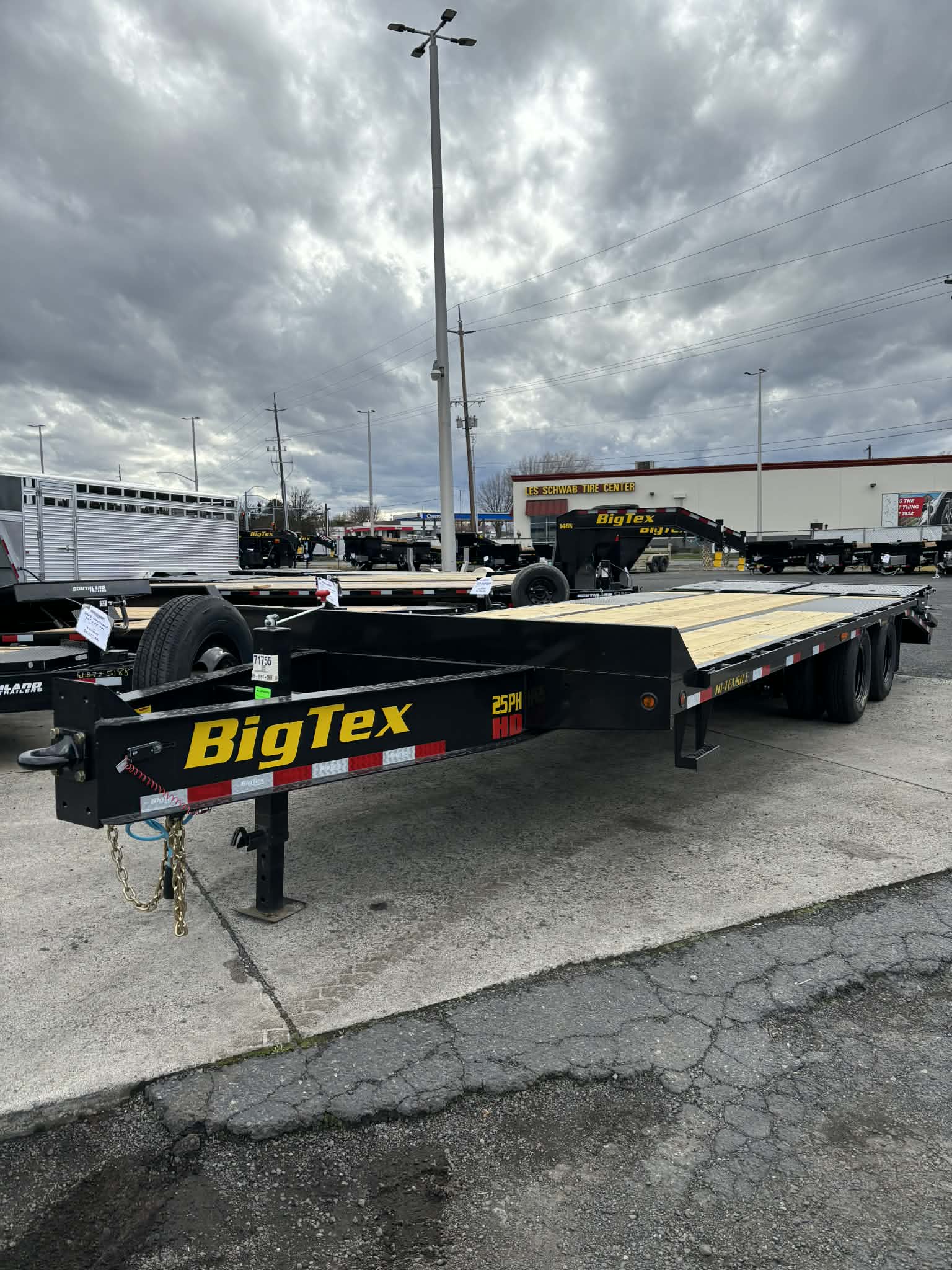 2026 Big Tex 102X20+5 25PH Deckover Trailer **GVWR 25.9K** - Image 2
