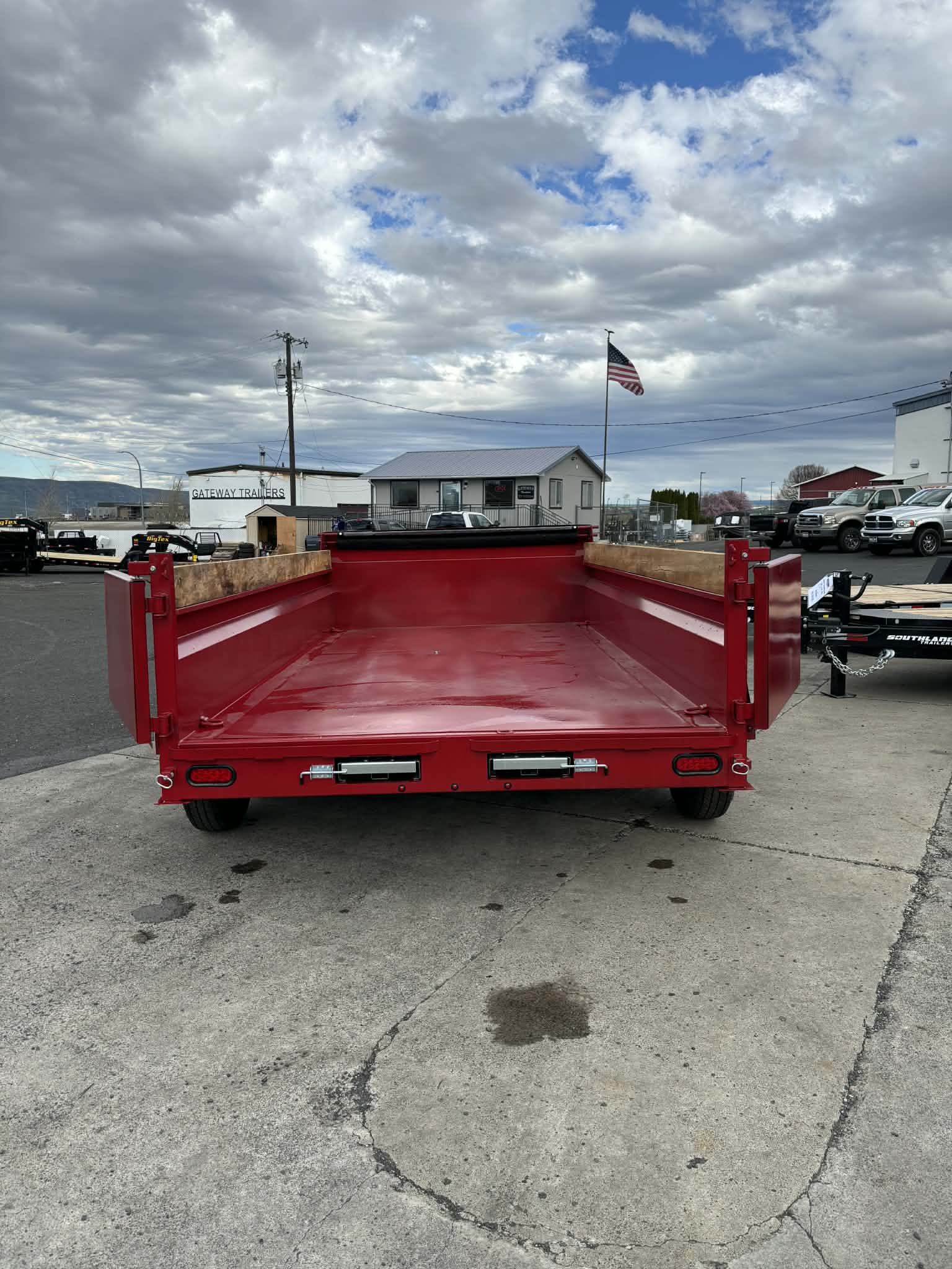 2026 Southland 7 X 14 Dump Trailer **SPECIAL COLOR** - Image 7