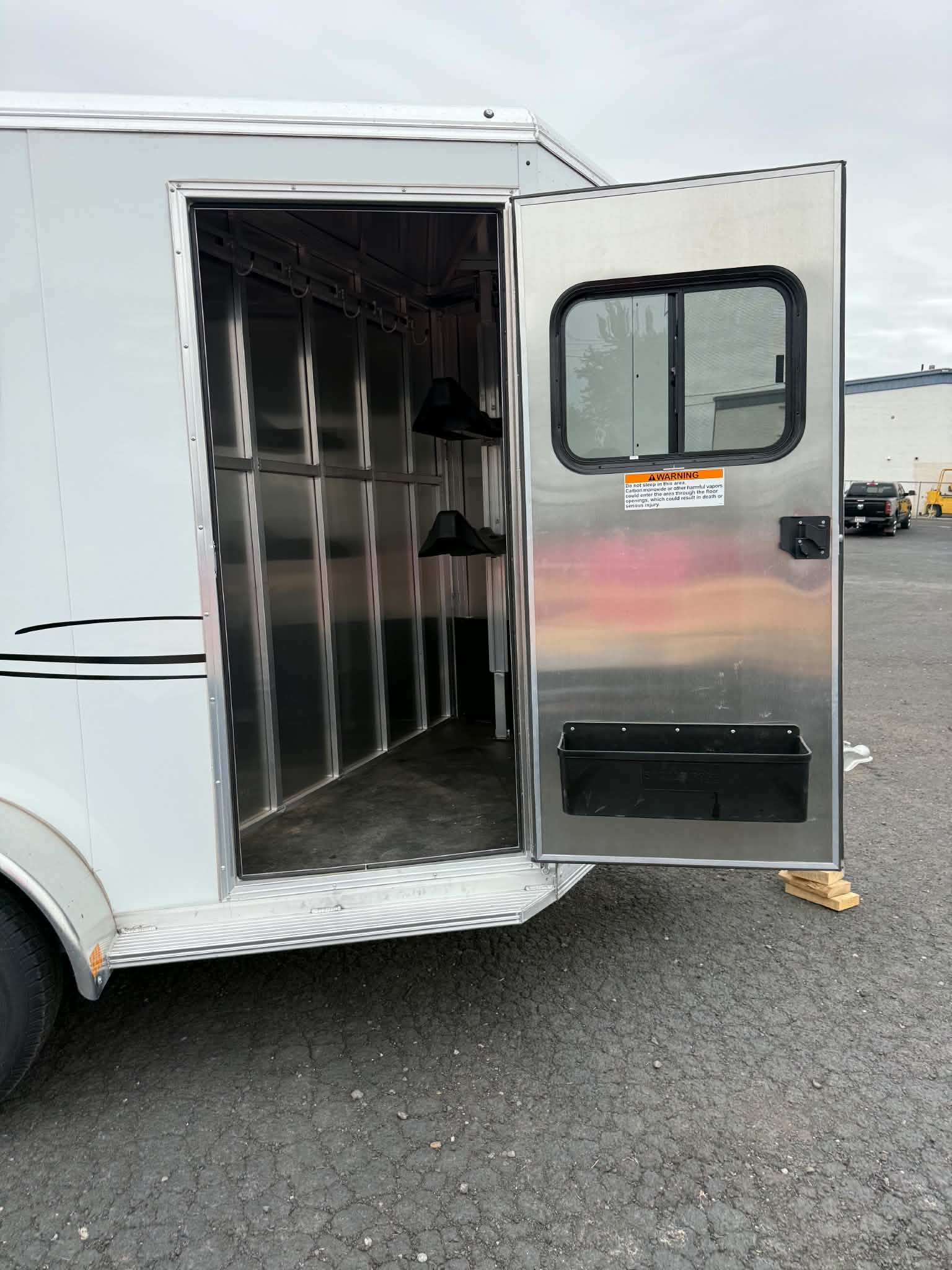 2026 Frontier 2 Horse Slant Load Horse Trailer **SLANT LOAD** - Image 6