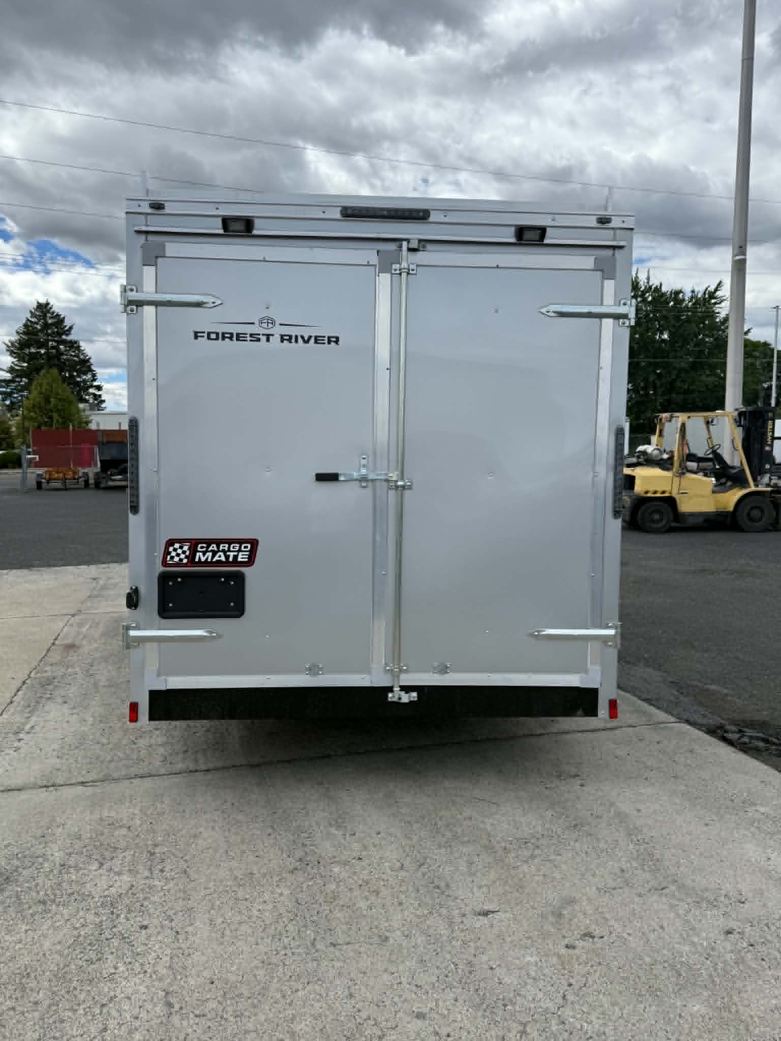 2026 Cargo Mate 7 X 16 E-Series Enclosed Cargo Trailer **CONTRACTOR PACKAGE** - Image 5