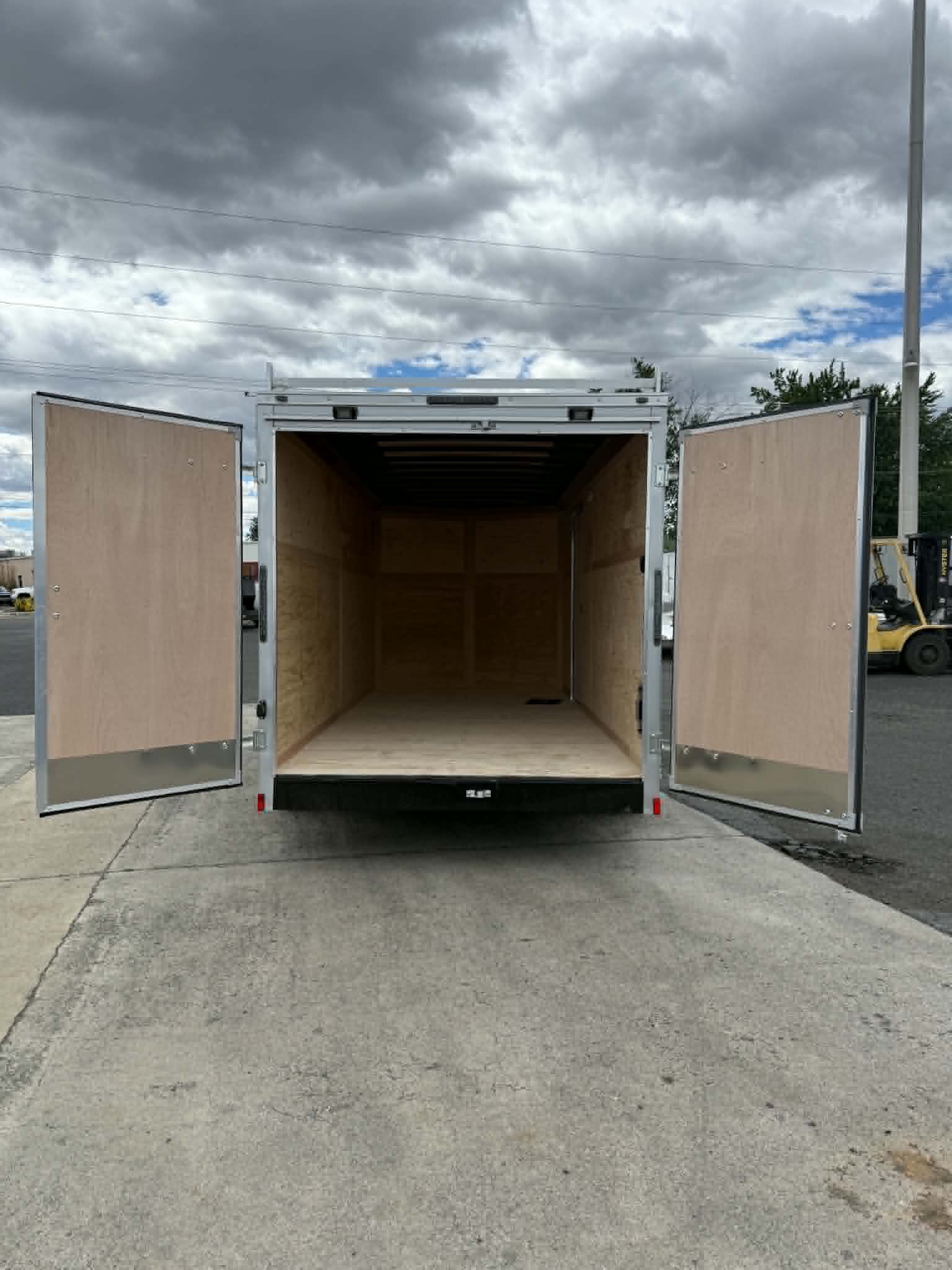 2026 Cargo Mate 7 X 16 E-Series Enclosed Cargo Trailer **CONTRACTOR PACKAGE** - Image 6