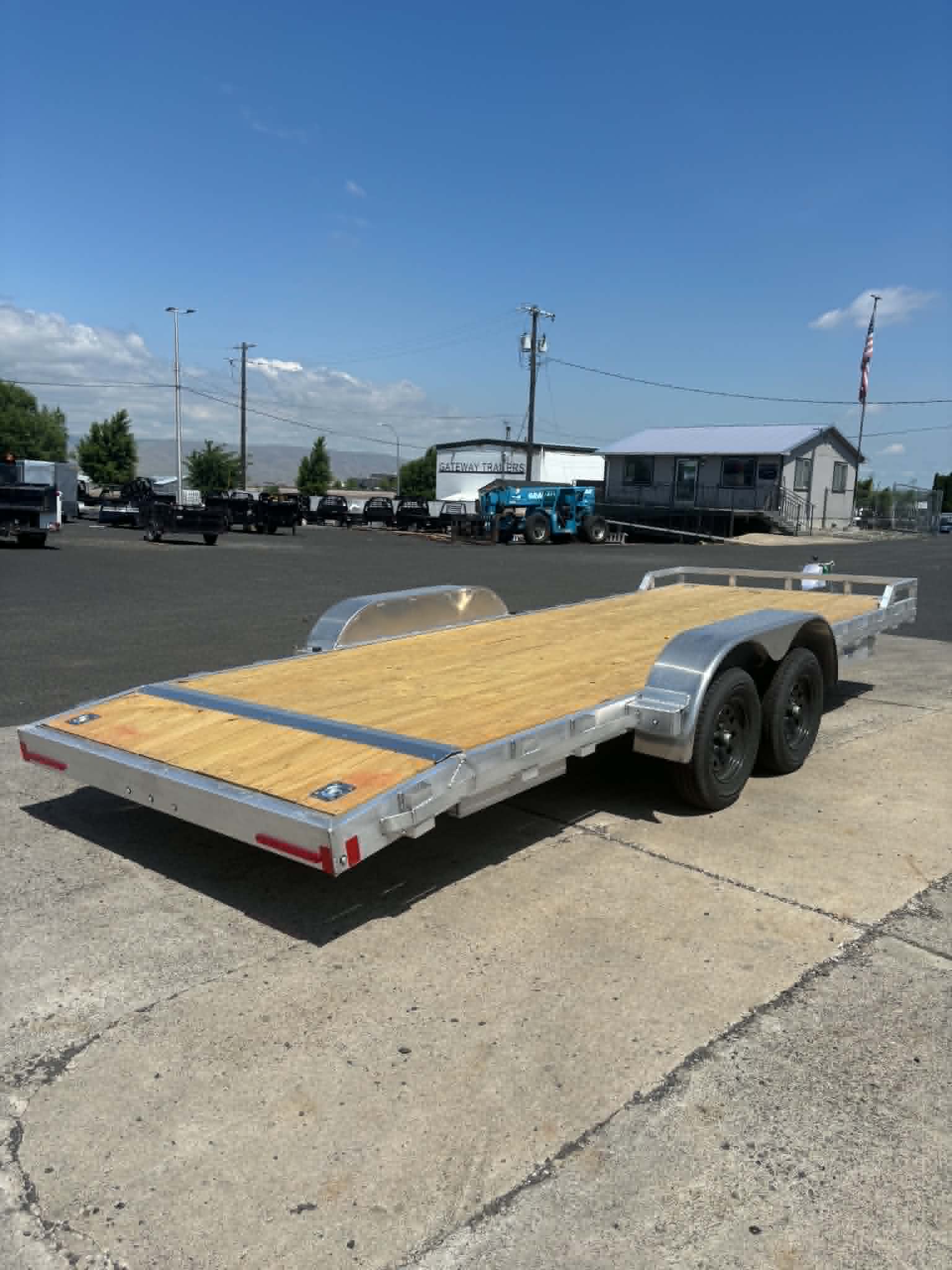 2026 Alcom 8 X 20 Car Hauler Trailer **ALL ALUMINUM** - Image 4