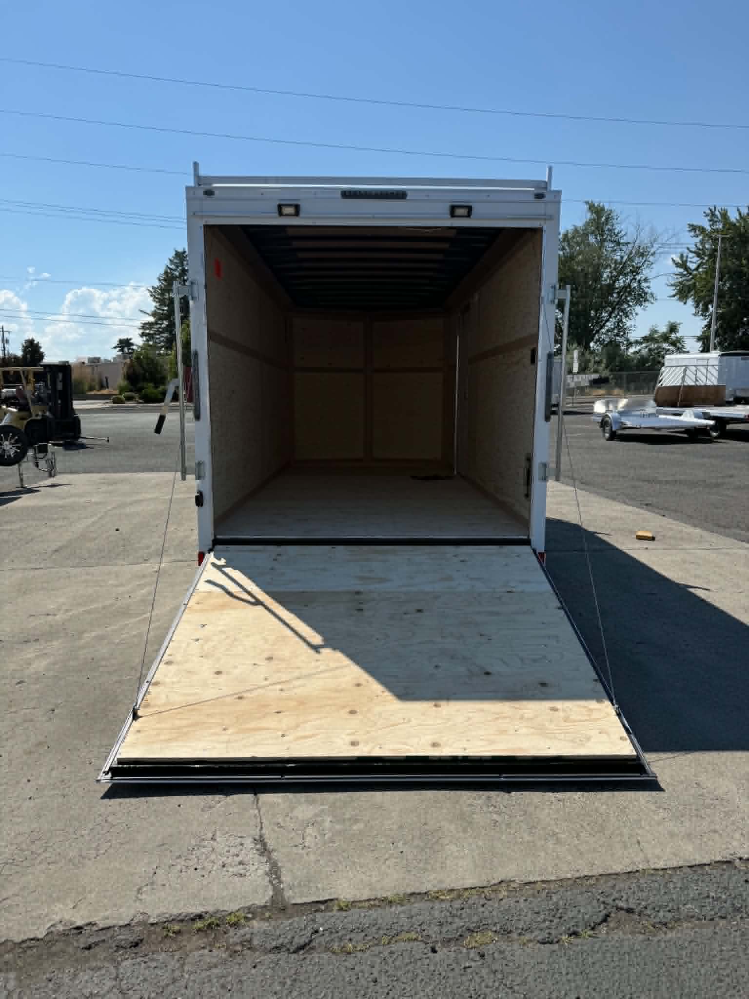 2026 Cargo Mate 7 X 16 E-Series Enclosed Cargo Trailer **Contractor Package** - Image 6