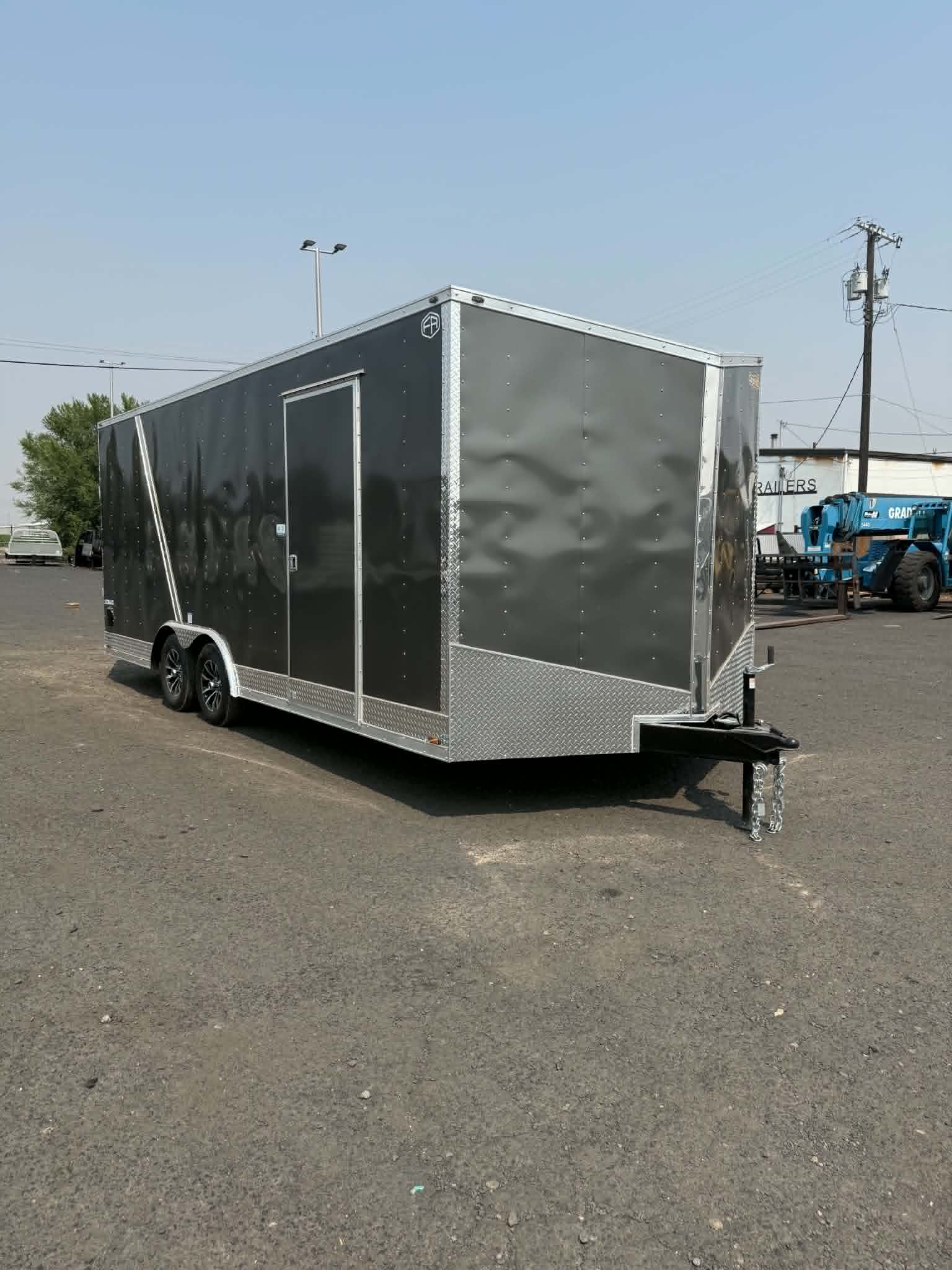 2027 Cargo King 8.5 X 20 Nomad Enclosed Trailer **APPERANCE PACKAGE** - Image 2