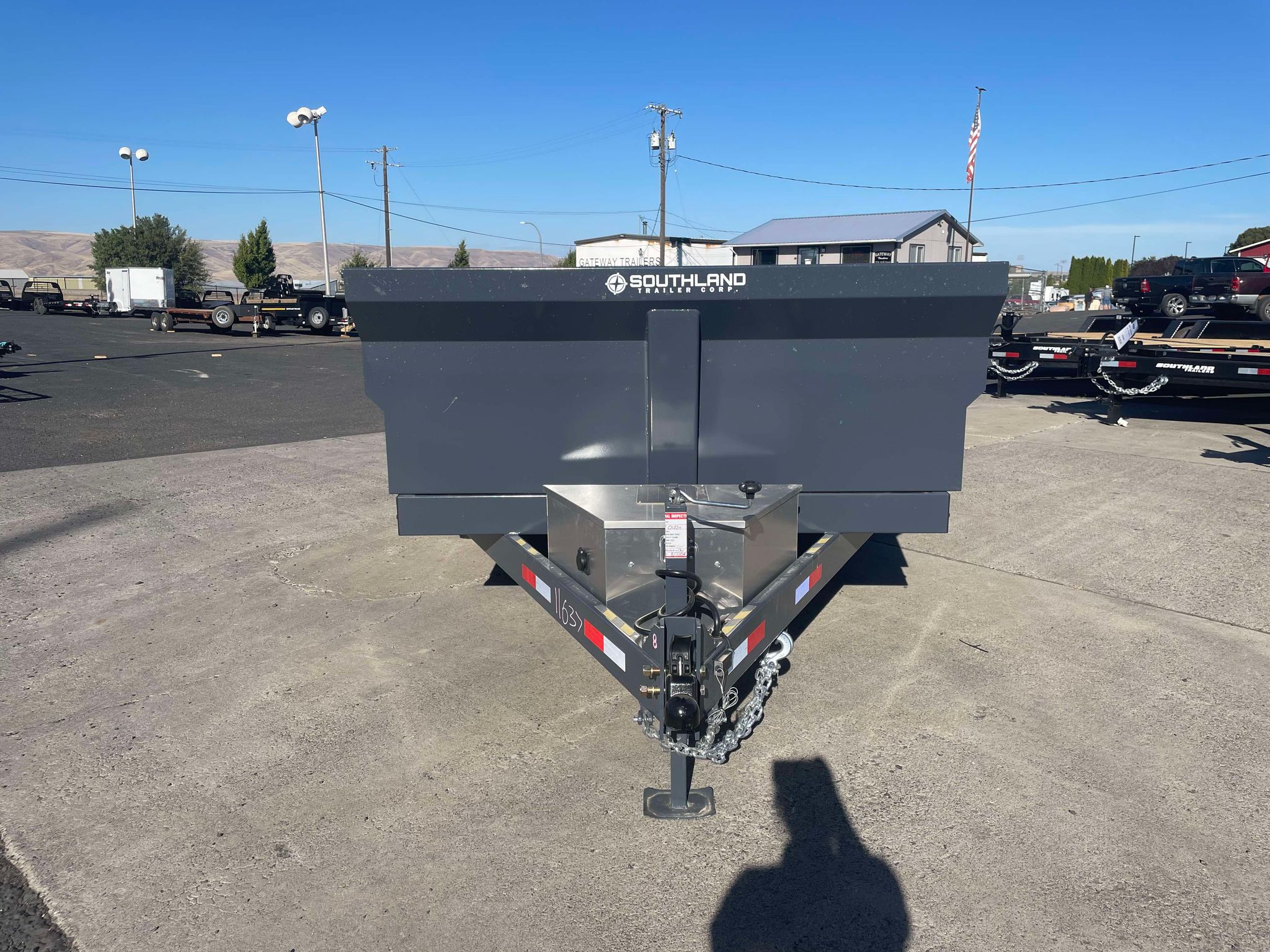 2027 Southland 7 X 14 Dump Trailer **Special Color** - Image 3